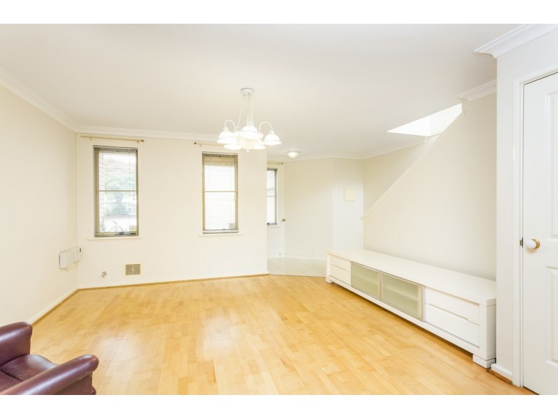 4/22 Fletcher St, Applecross WA 6153