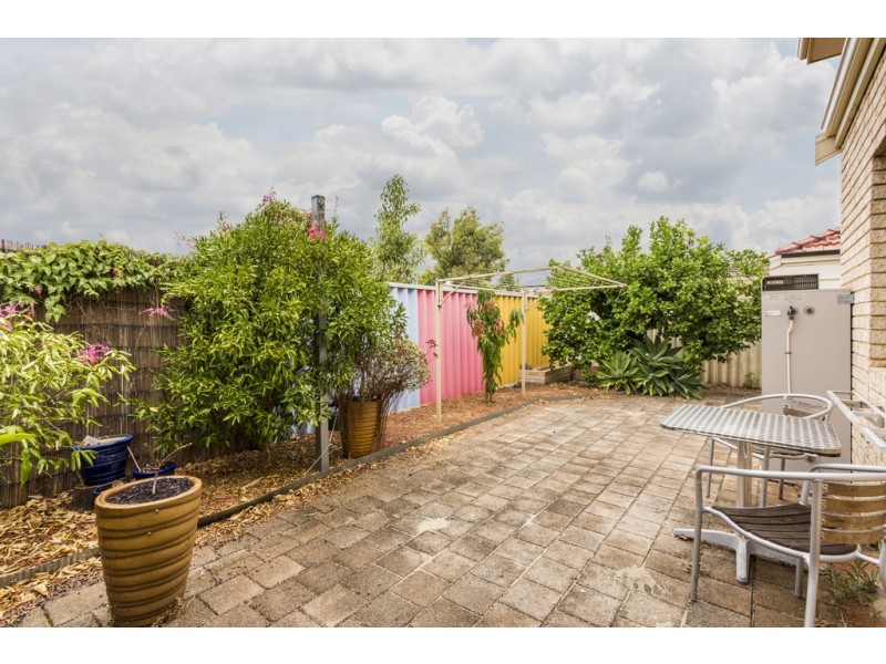 4/22 Fletcher St, Applecross WA 6153