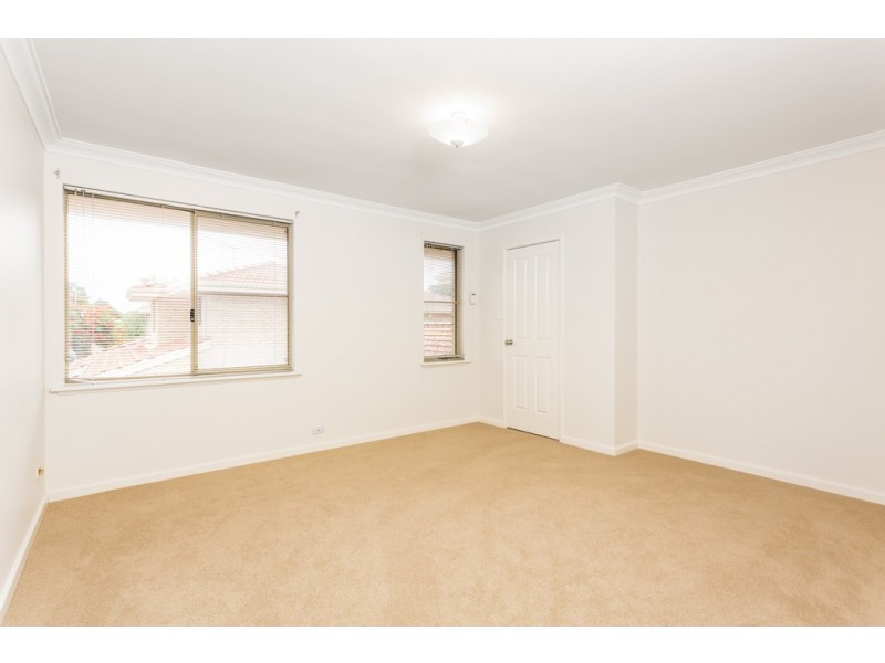 4/22 Fletcher St, Applecross WA 6153