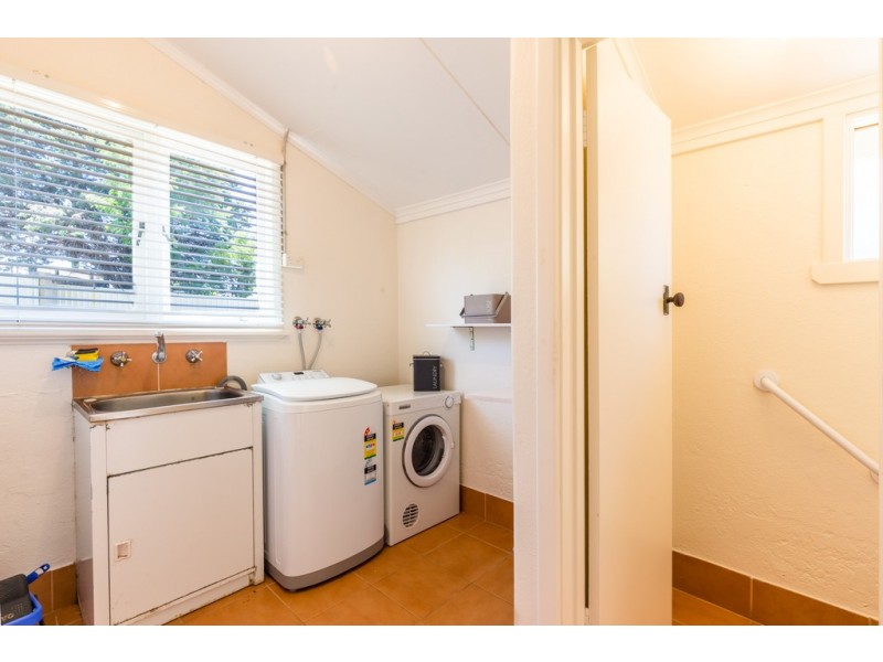 1 Bassett Street, Willagee WA 6156