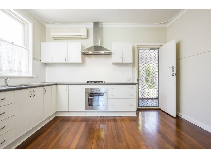 3 Bassett St, Willagee WA 6156