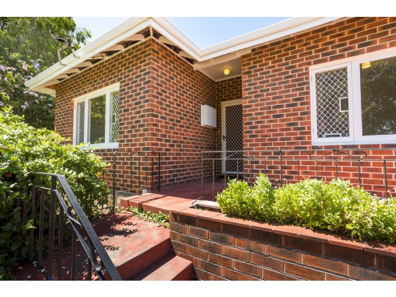 3 Bassett St, Willagee WA 6156