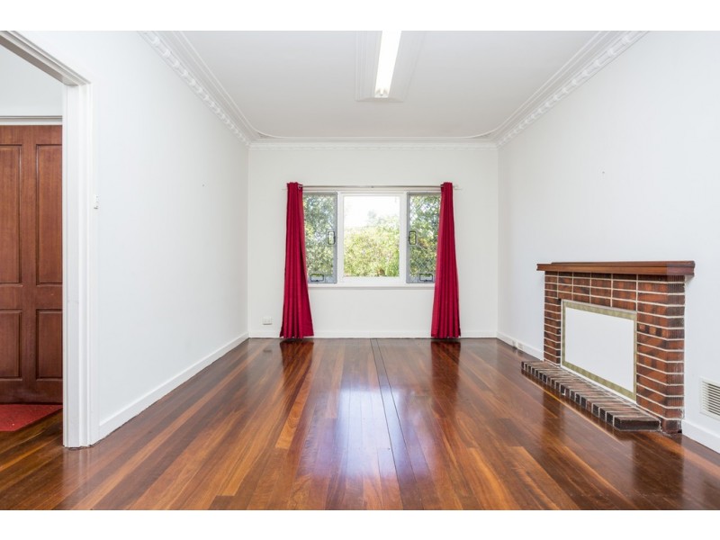 3 Bassett St, Willagee WA 6156