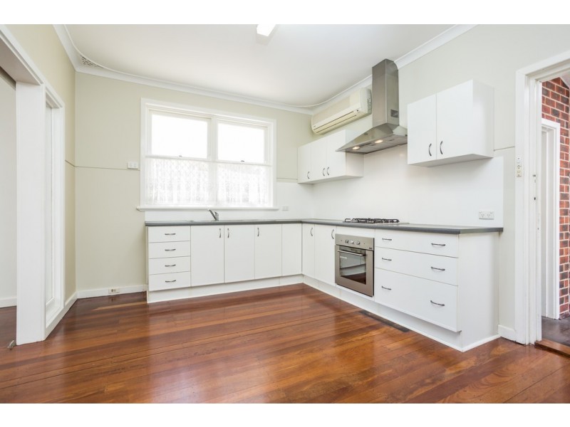 3 Bassett St, Willagee WA 6156