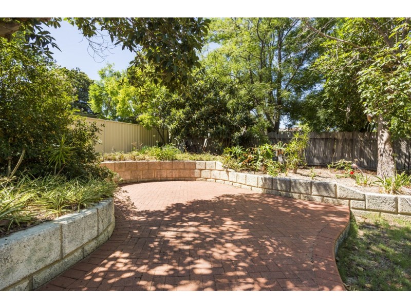 3 Bassett St, Willagee WA 6156