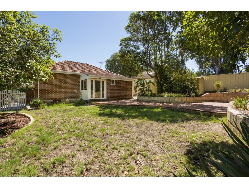 3 Bassett St, Willagee WA 6156