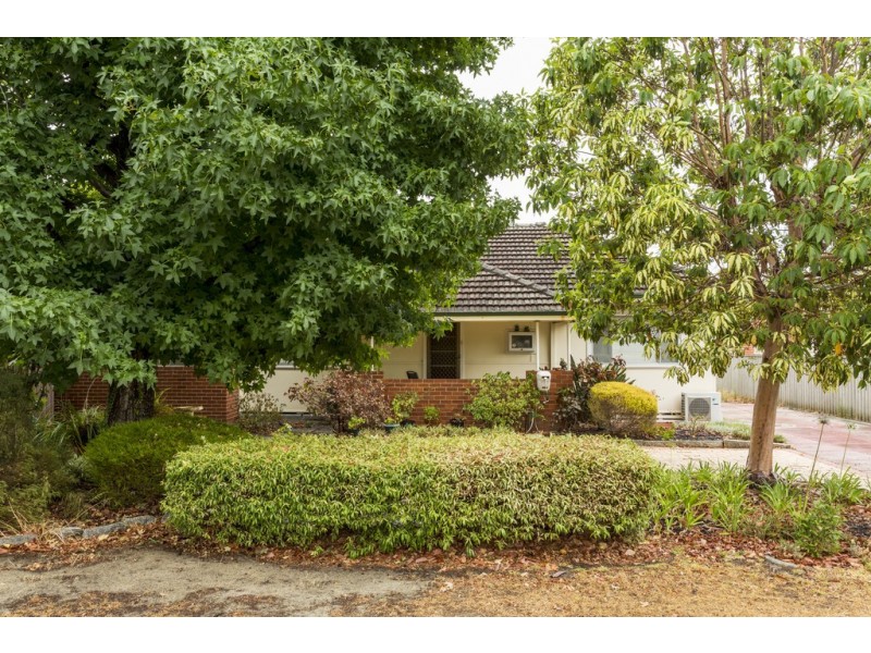 43A Searle Rd, Ardross WA 6153