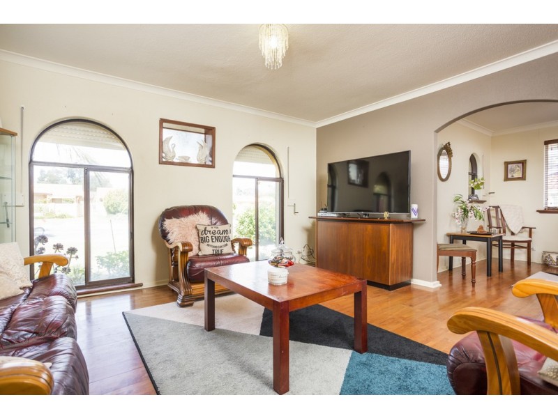 12 Petterson Ave, Samson WA 6163