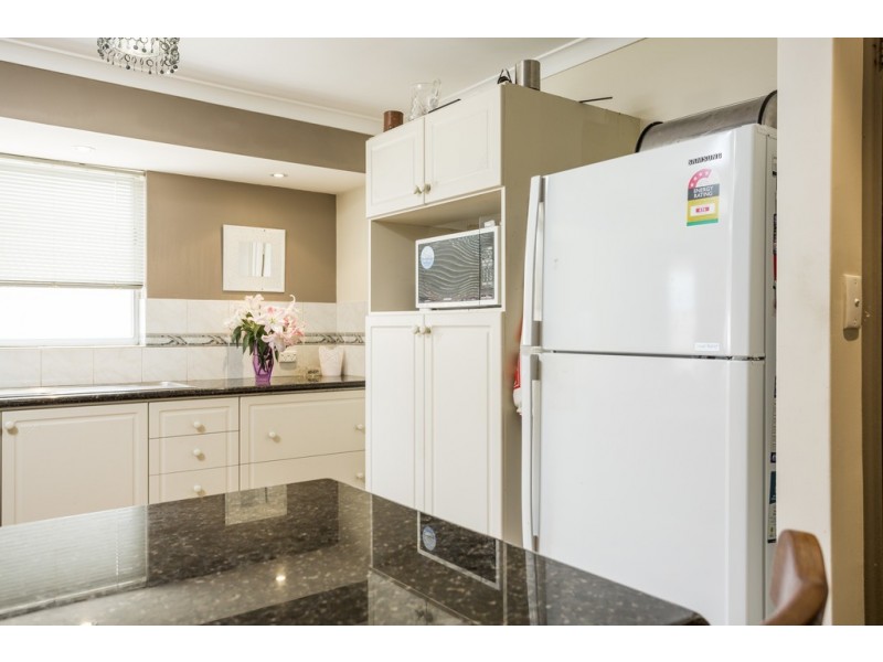 12 Petterson Ave, Samson WA 6163