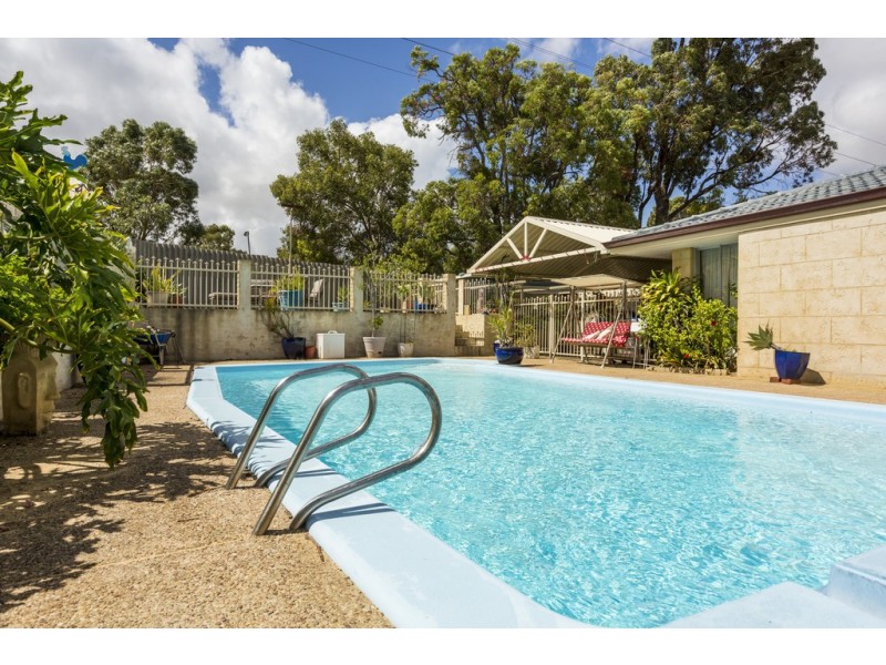 12 Petterson Ave, Samson WA 6163