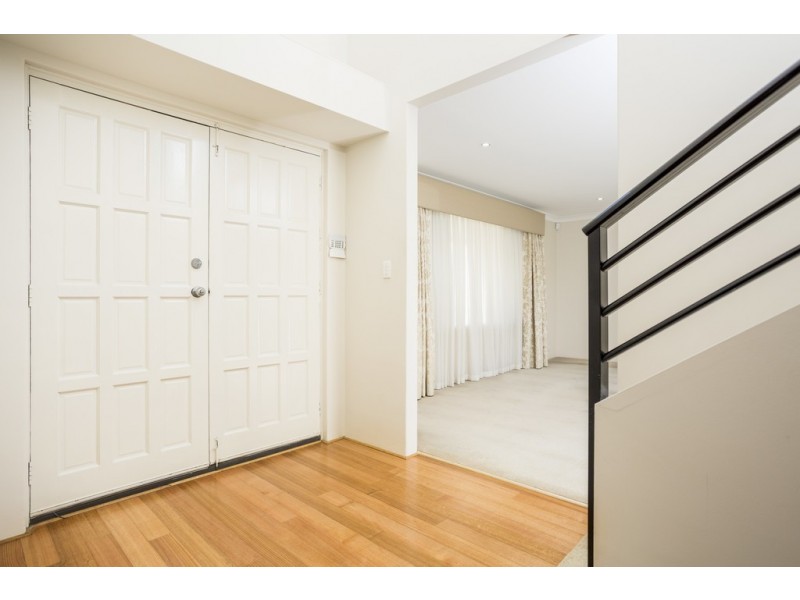 11 Fletcher St, Applecross WA 6153