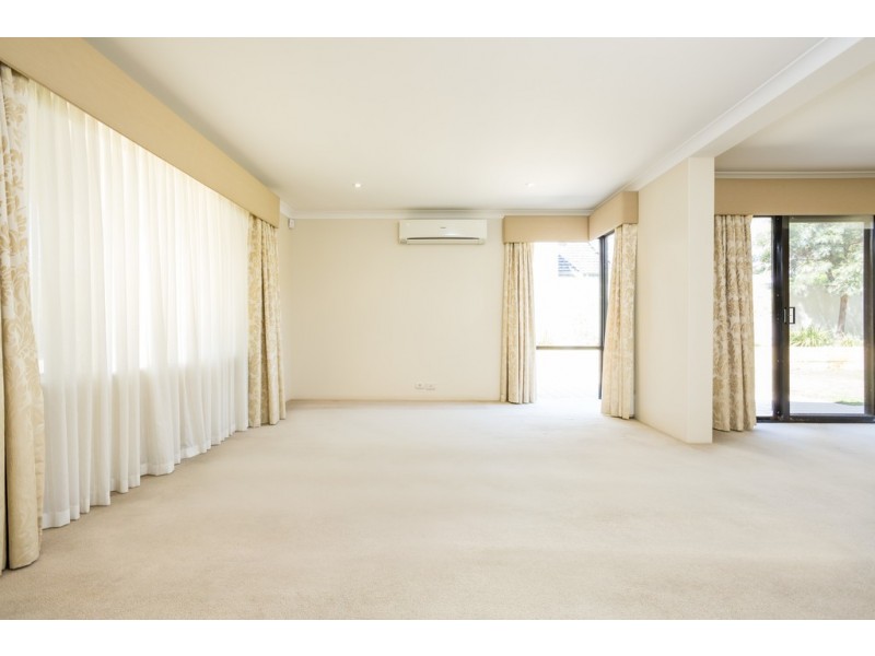 11 Fletcher St, Applecross WA 6153