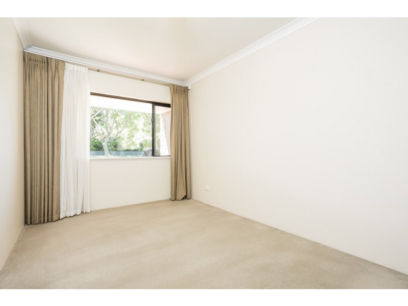 11 Fletcher St, Applecross WA 6153