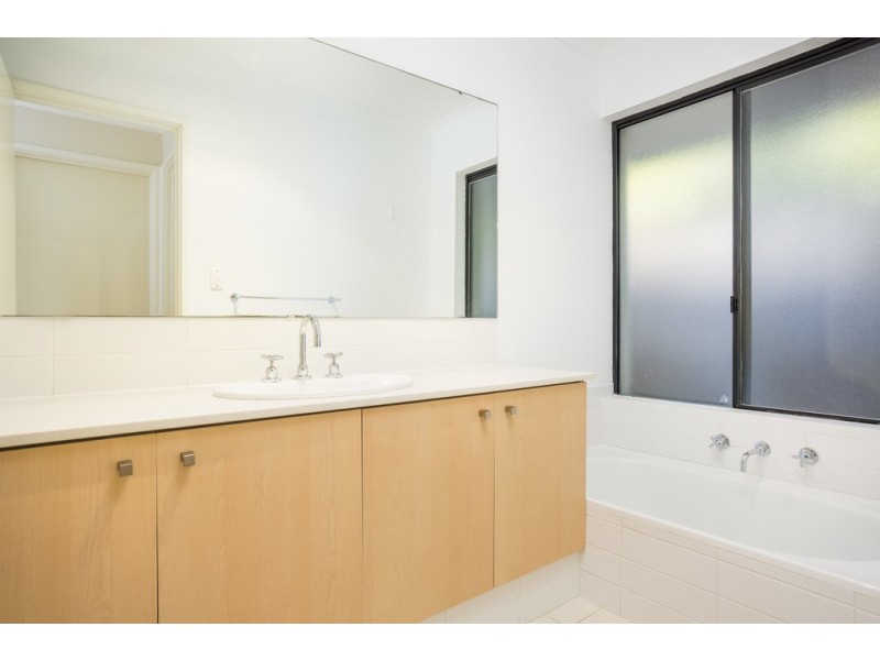 11 Fletcher St, Applecross WA 6153