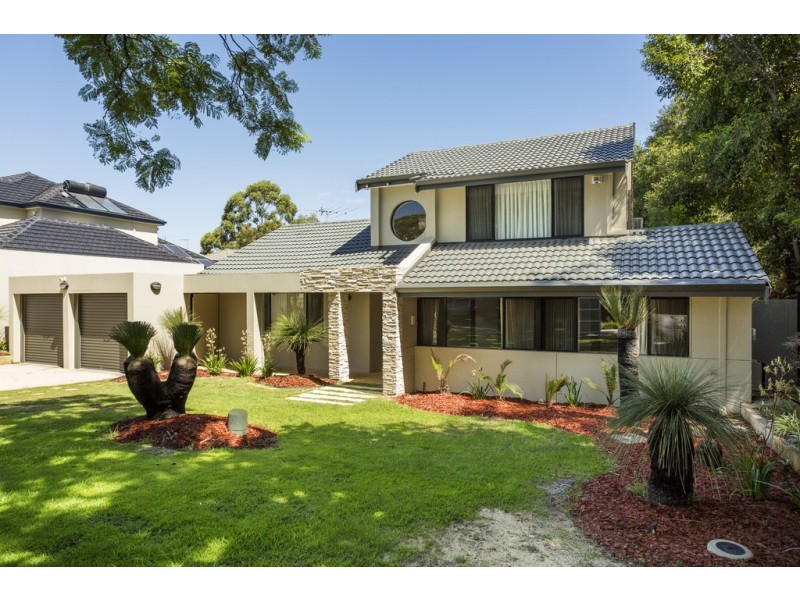 11 Fletcher St, Applecross WA 6153