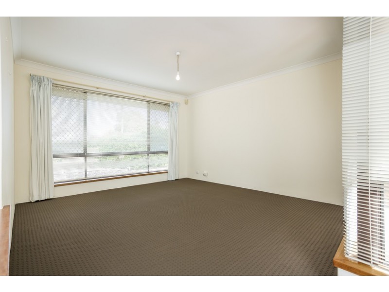 12 Bradley Ct, Samson WA 6163