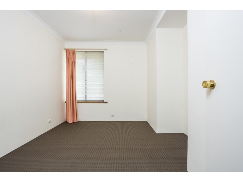 12 Bradley Ct, Samson WA 6163