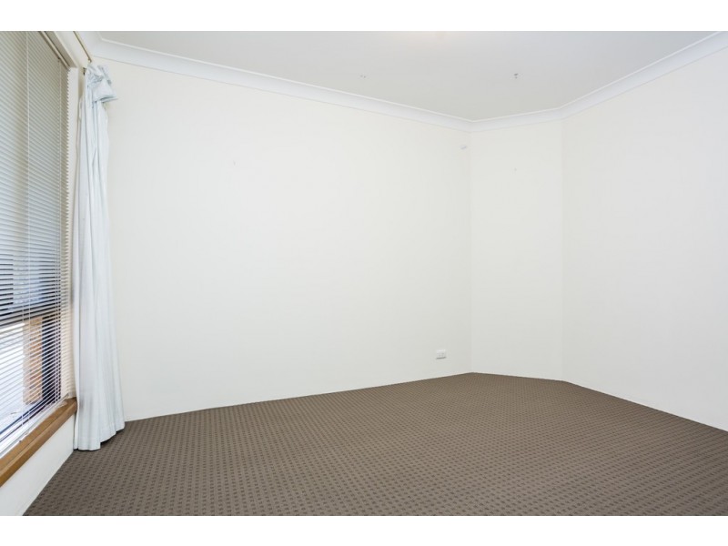 12 Bradley Ct, Samson WA 6163