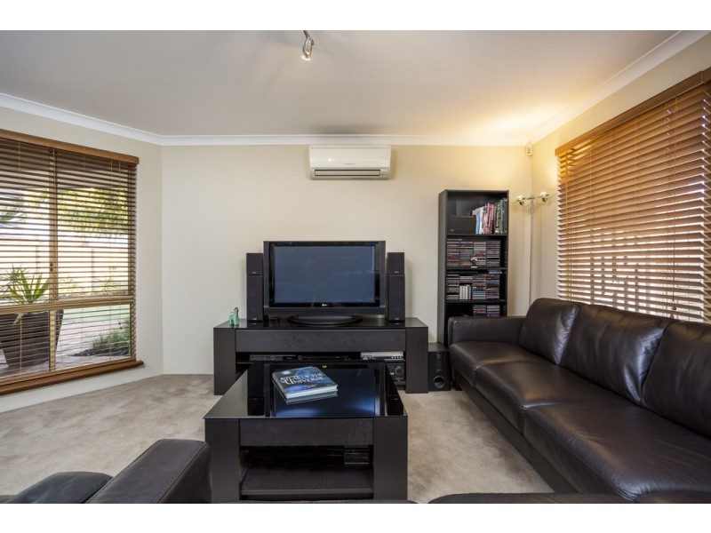 27 Stewart Way, Kardinya WA 6163