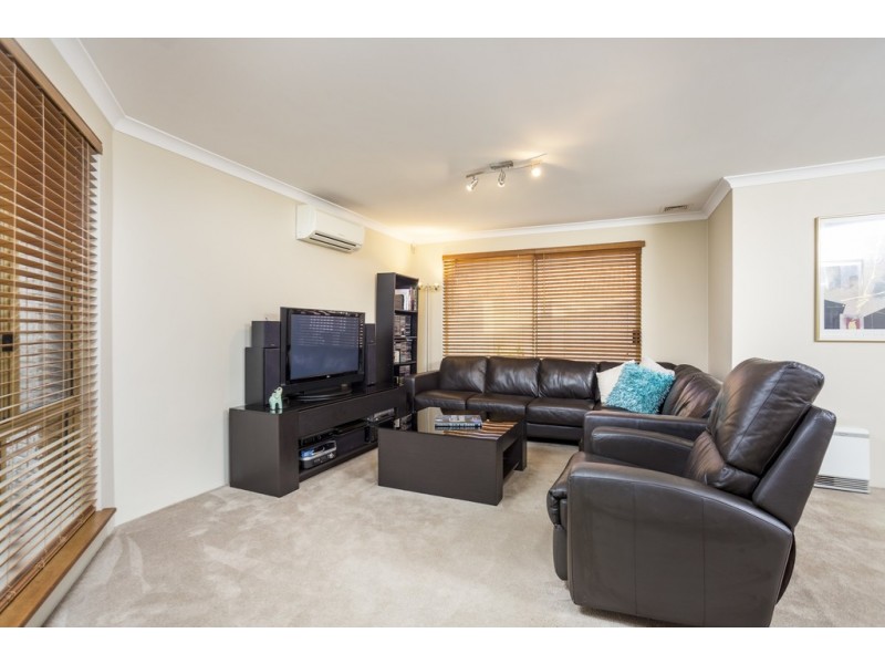 27 Stewart Way, Kardinya WA 6163