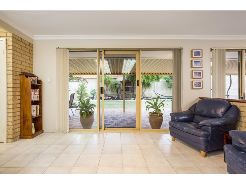 27 Stewart Way, Kardinya WA 6163