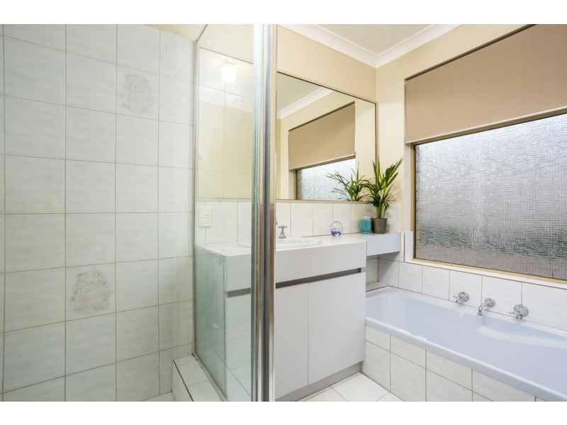 27 Stewart Way, Kardinya WA 6163