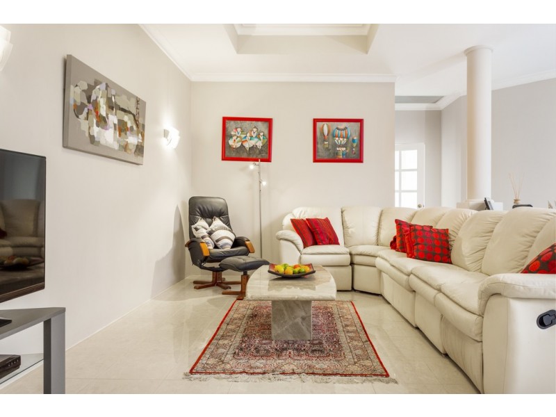 27 Aleppo Drive, Kardinya WA 6163