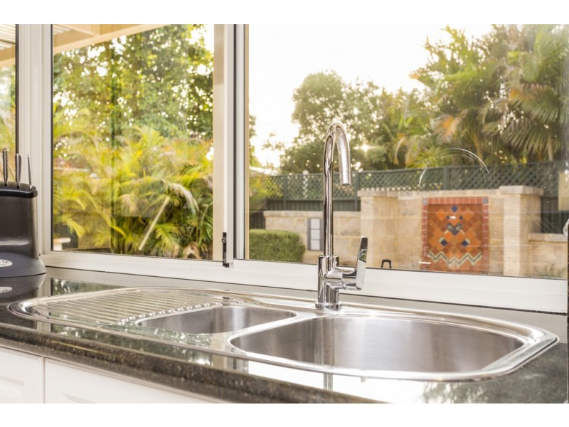 27 Aleppo Drive, Kardinya WA 6163