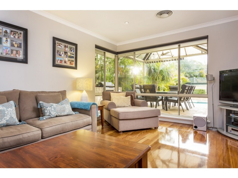 27 Aleppo Drive, Kardinya WA 6163