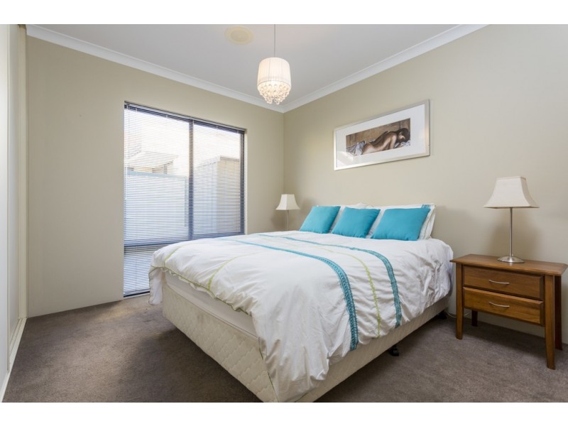 23 Gillen Way, Success WA 6164