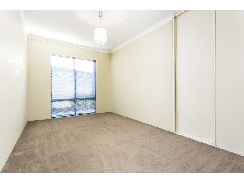 23 Gillen Way, Success WA 6164