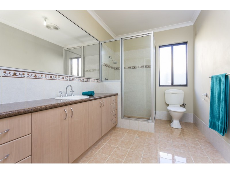 23 Gillen Way, Success WA 6164