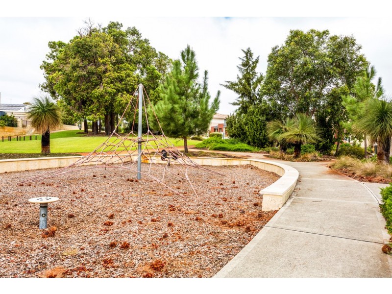 1 Wexford Way, O’connor WA 6163