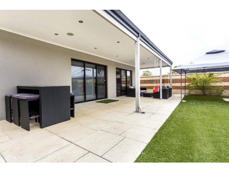 1 Wexford Way, O’connor WA 6163