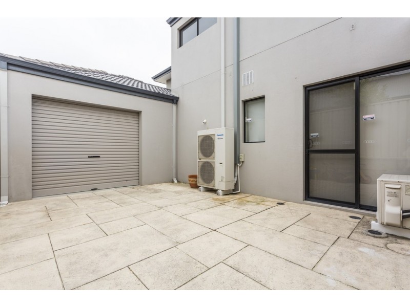 1 Wexford Way, O’connor WA 6163