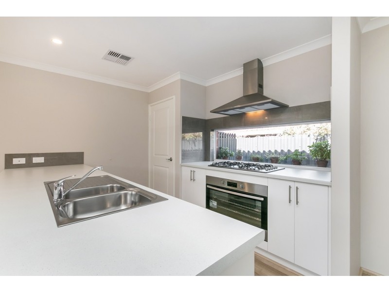 16B Maritime Ave, Kardinya WA 6163