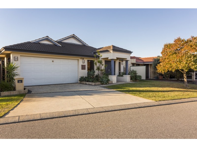 23 Gillen Way, Success WA 6164