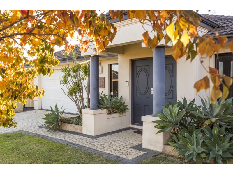 23 Gillen Way, Success WA 6164