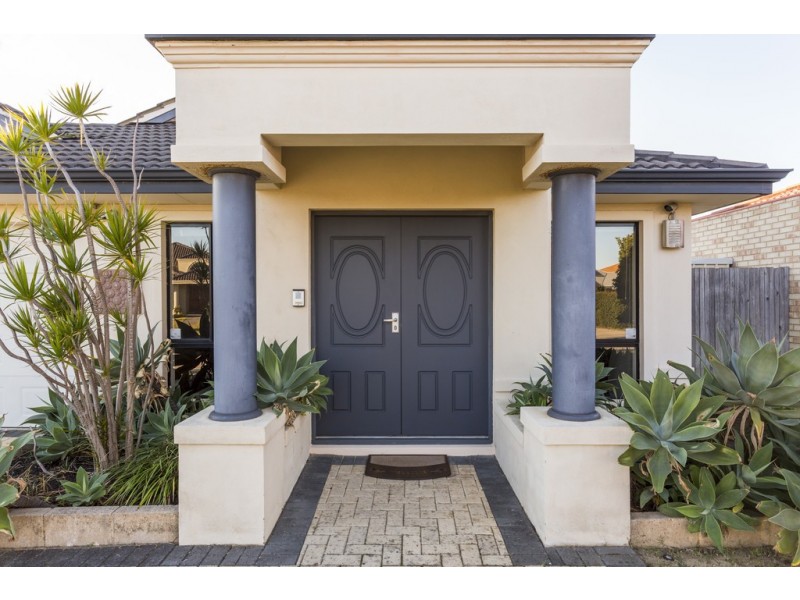 23 Gillen Way, Success WA 6164