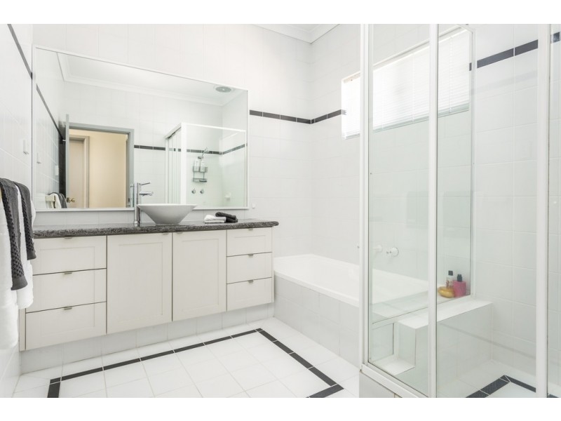 1/14 MacLeod Road, Applecross WA 6153