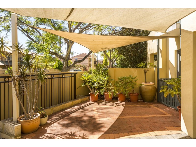 1/14 MacLeod Road, Applecross WA 6153