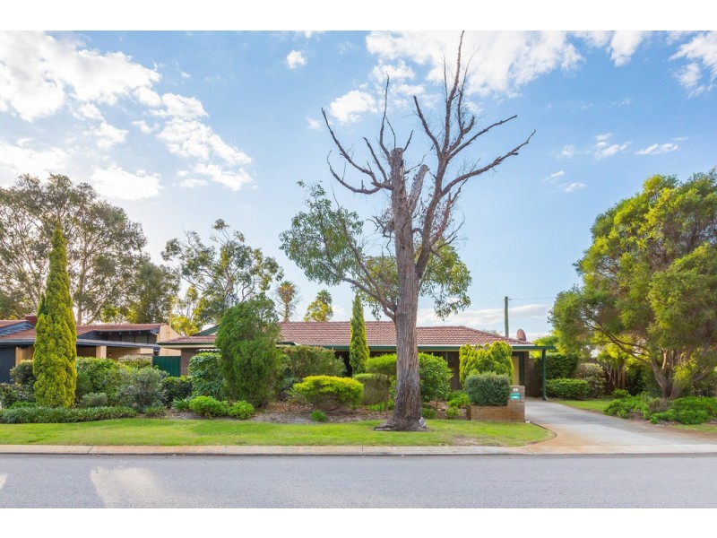 1 Grenadier Drive, Thornlie WA 6108