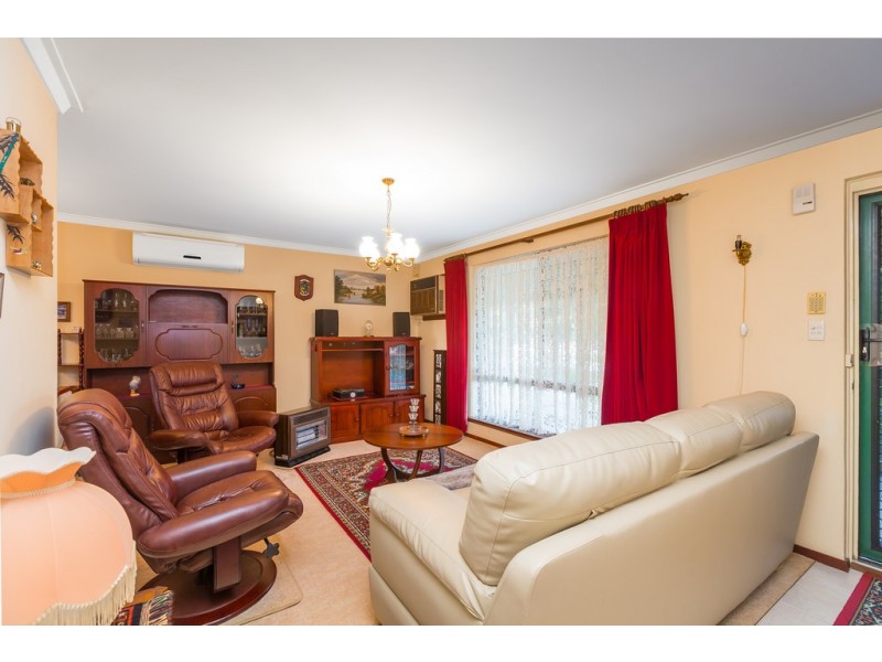 1 Grenadier Drive, Thornlie WA 6108