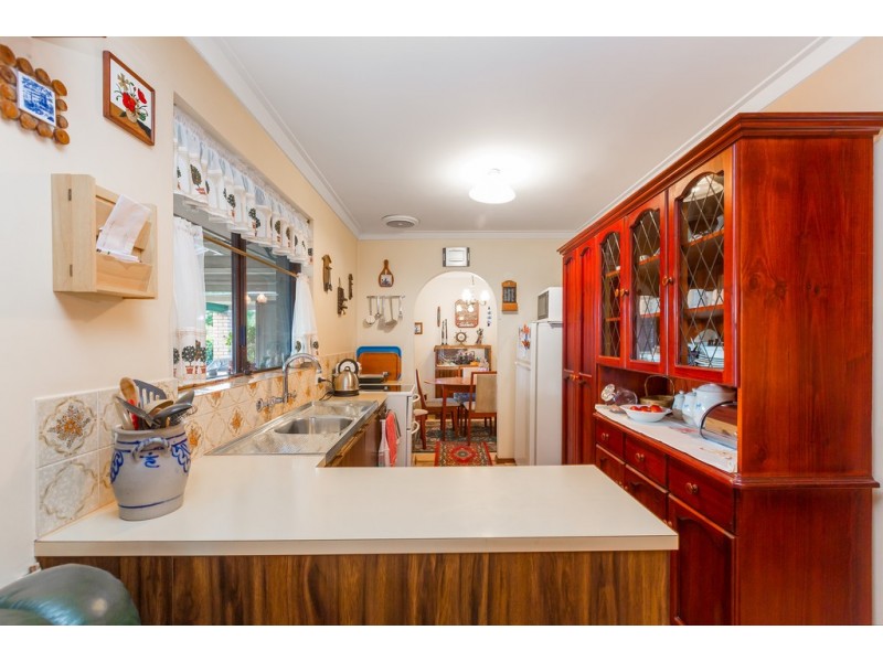 1 Grenadier Drive, Thornlie WA 6108