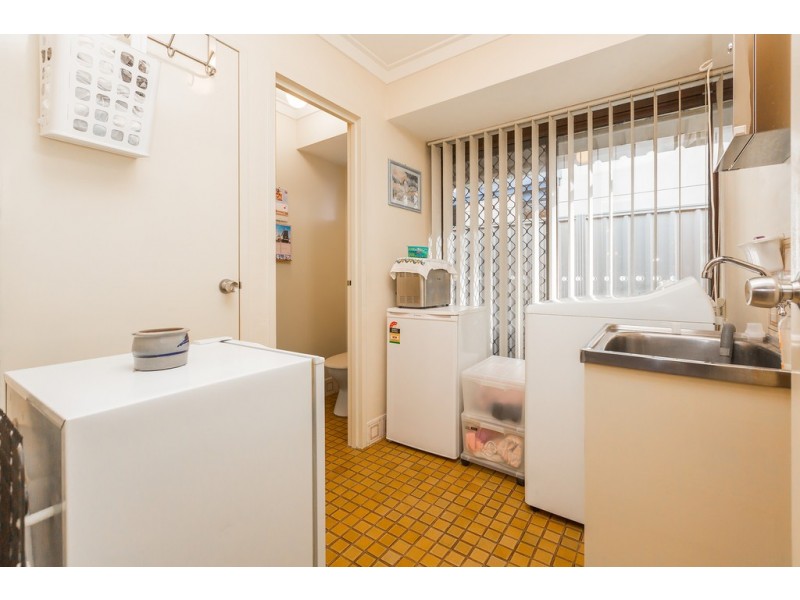 1 Grenadier Drive, Thornlie WA 6108
