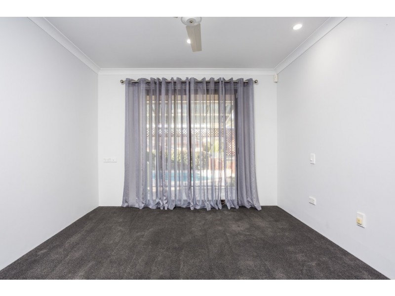 49 Anglesey Dr, Kardinya WA 6163