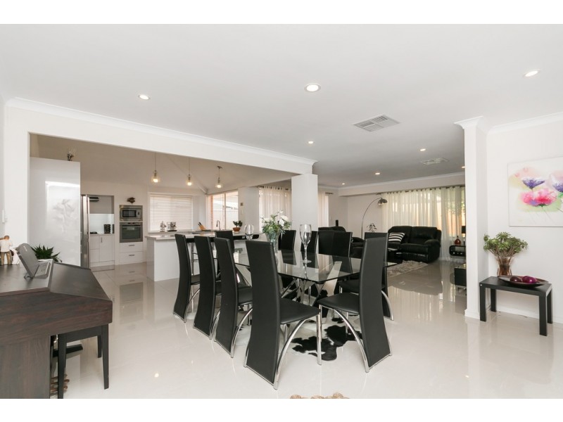 12 Wilsmore Grove, Kardinya WA 6163