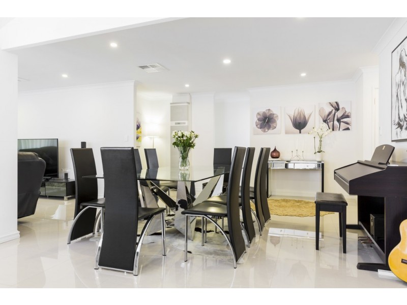 12 Wilsmore Grove, Kardinya WA 6163