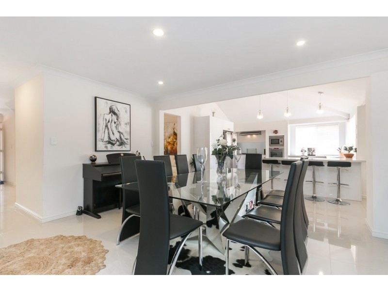 12 Wilsmore Grove, Kardinya WA 6163