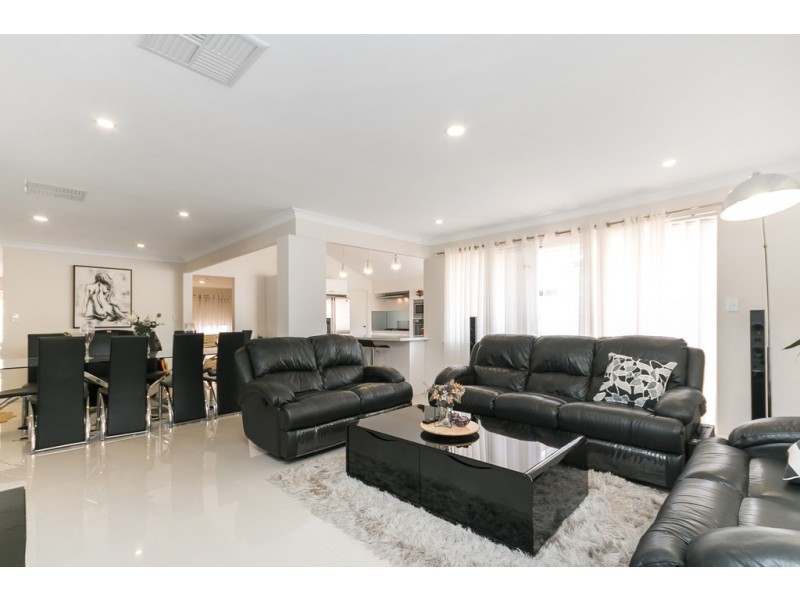 12 Wilsmore Grove, Kardinya WA 6163